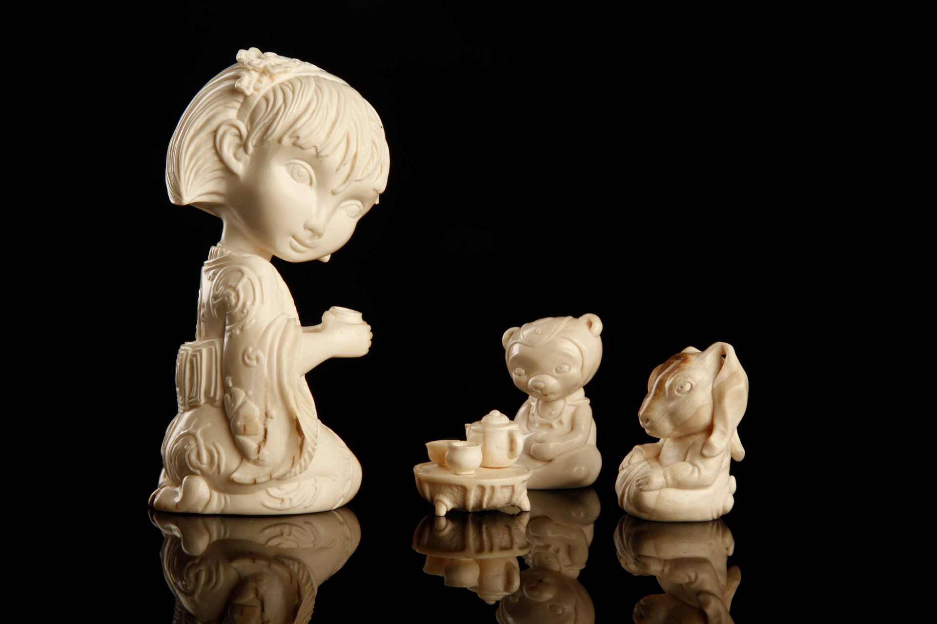 Скульптура из бивня мамонта Даниил и Татьяна Артюховы Японское чаепитие