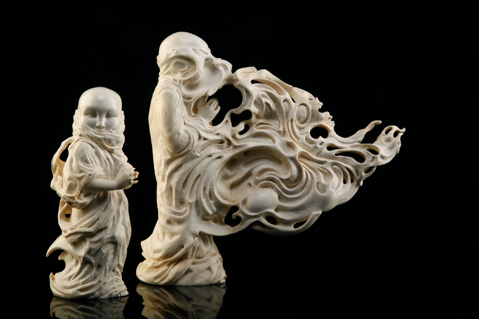 Скульптура из бивня мамонта Даниил и Татьяна Артюховы Одиноки странствующие